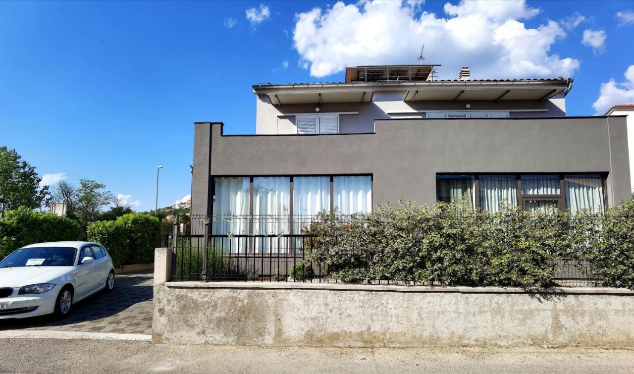 Apartments Ella Sibenik Exterior photo