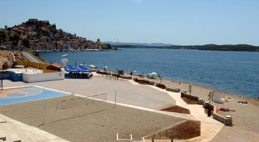 Apartments Ella Sibenik Exterior photo